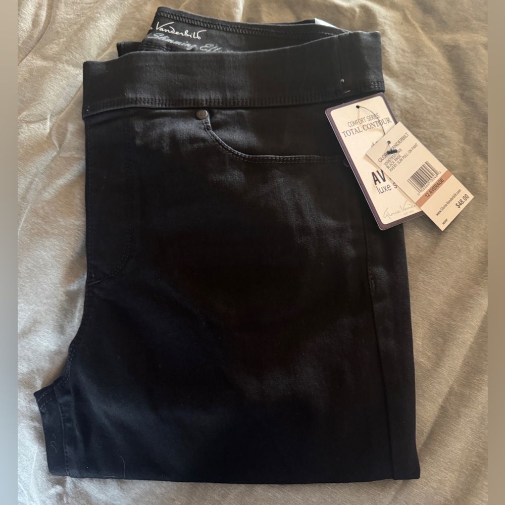 Gloria Vanderbilt Avery Black Jeans Size 12